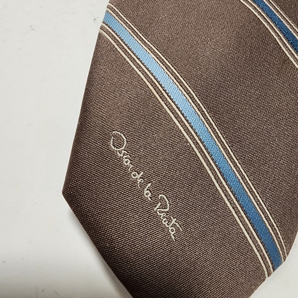 Vintage Oscar de la Renta Mens Tie, Script Logo, Brown w/ Blue Striped Pattern